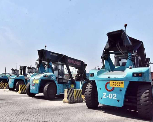 山西啟洋租賃 講解，集裝箱正面吊作業(yè)時的安全守則