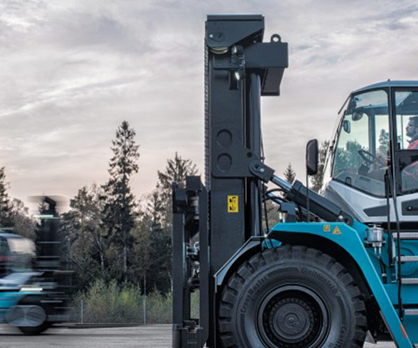 37-65噸叉車(chē)